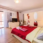 Two Bed Rooms Fortuna Near The Beach